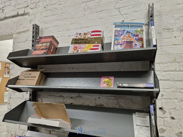 Winkelvoorraad en inrichting game mania merksem - afbeelding 300 van  467