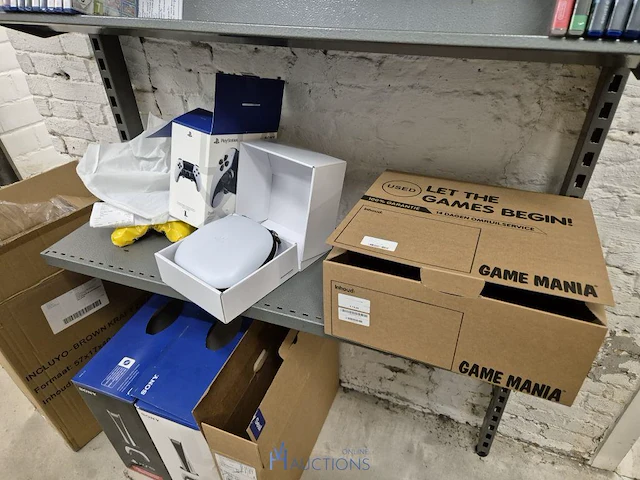 Winkelvoorraad en inrichting game mania merksem - afbeelding 302 van  467