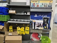 Winkelvoorraad en inrichting game mania merksem - afbeelding 356 van  467