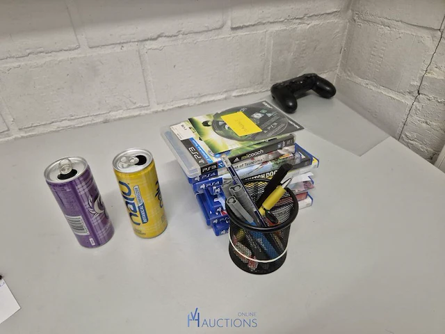 Winkelvoorraad en inrichting game mania merksem - afbeelding 408 van  467