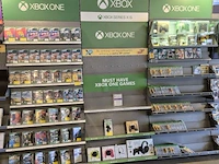 Winkelvoorraad en inrichting game mania merksem - afbeelding 412 van  467