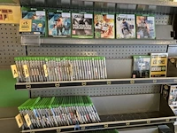 Winkelvoorraad en inrichting game mania merksem - afbeelding 417 van  467