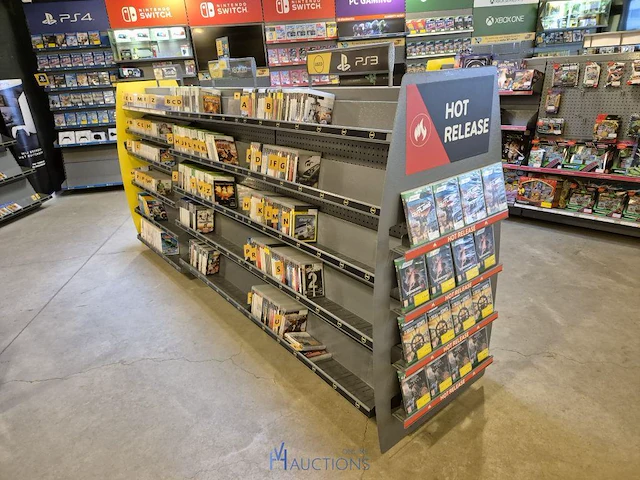 Winkelvoorraad en inrichting game mania merksem - afbeelding 413 van  467