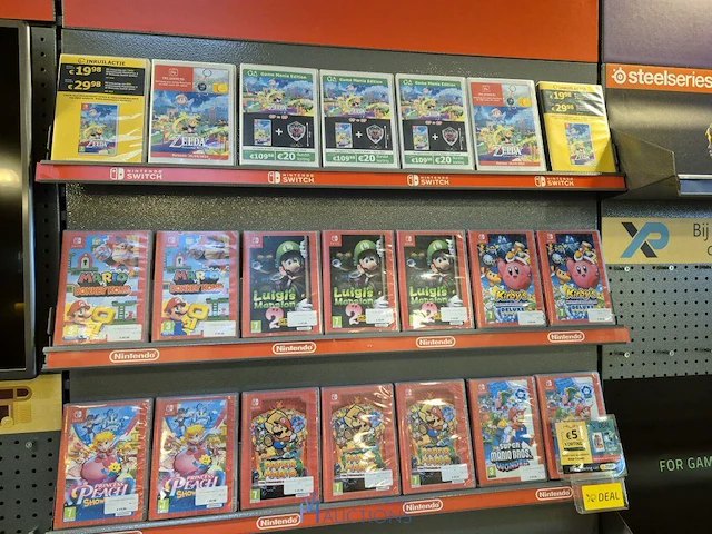 Winkelvoorraad en inrichting game mania merksem - afbeelding 429 van  467