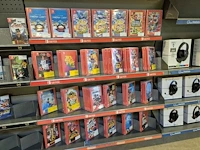 Winkelvoorraad en inrichting game mania merksem - afbeelding 430 van  467