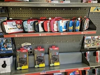 Winkelvoorraad en inrichting game mania merksem - afbeelding 439 van  467