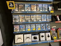 Winkelvoorraad en inrichting game mania merksem - afbeelding 444 van  467