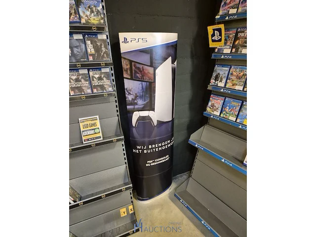 Winkelvoorraad en inrichting game mania merksem - afbeelding 448 van  467