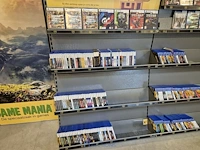 Winkelvoorraad en inrichting game mania merksem - afbeelding 453 van  467