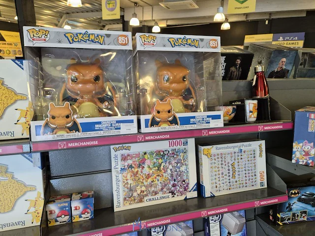 Winkelvoorraad en inrichting game mania merksem - afbeelding 457 van  467