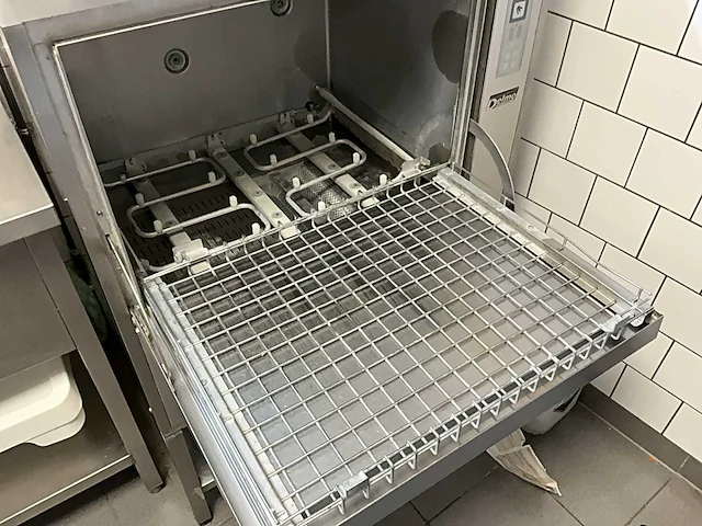 Winterhalter gs630 industriële vaatwasmachine - afbeelding 15 van  16