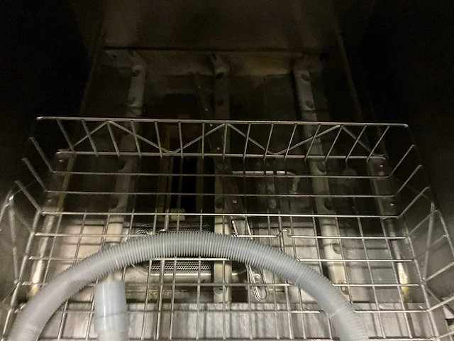 Winterhalter gs640 korvenvaatwasmachine - afbeelding 8 van  10