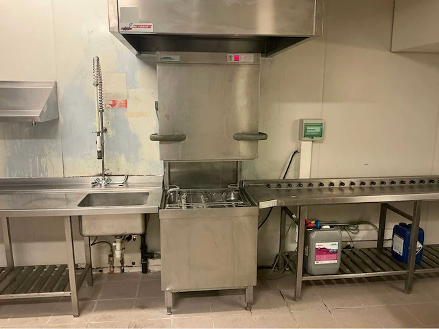 Winterhalter professionele wasstraat - afbeelding 2 van  8