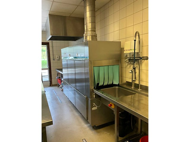 Winterhalter str korventransportvaatwasser / wasstraat - afbeelding 9 van  15