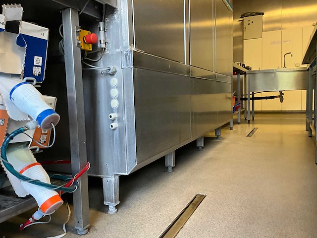 Winterhalter str korventransportvaatwasser / wasstraat - afbeelding 13 van  15