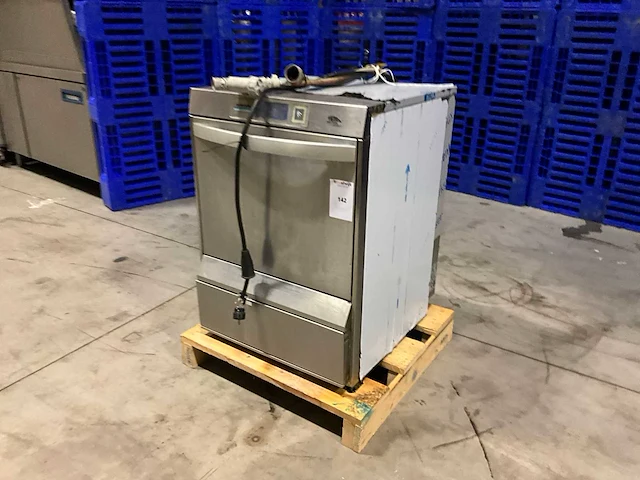 Winterhalter uc-l korvenvaatwasmachine - afbeelding 1 van  8