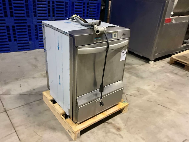 Winterhalter uc-l korvenvaatwasmachine - afbeelding 3 van  8