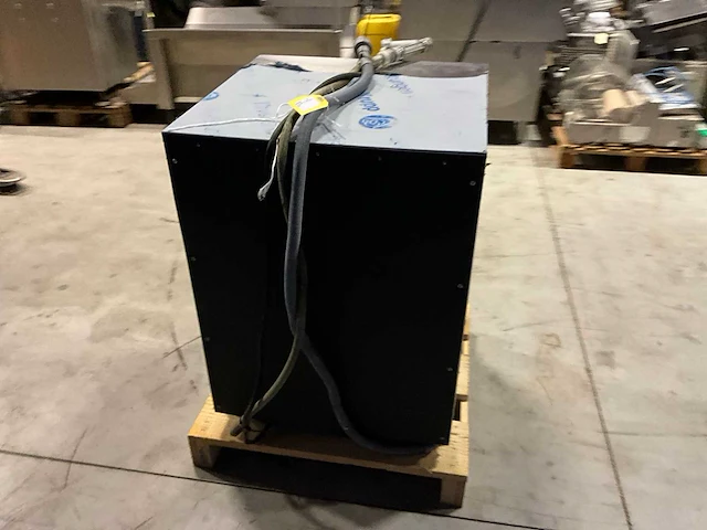Winterhalter uc-l korvenvaatwasmachine - afbeelding 4 van  8