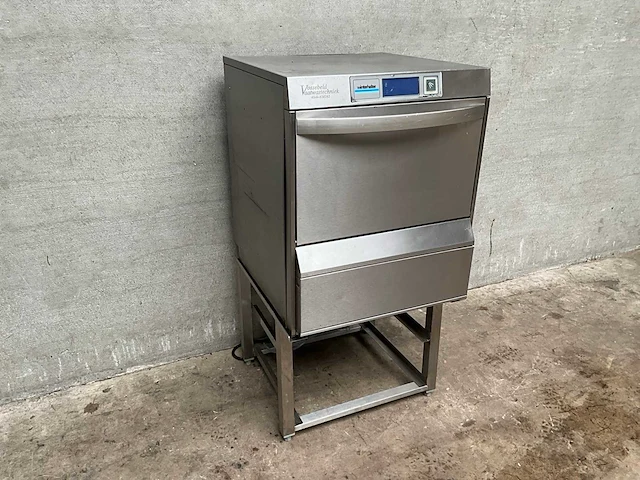 Winterhalter uc-m korvenvaatwasmachine - afbeelding 1 van  5