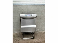 Winterhalter uc-m korvenvaatwasmachine - afbeelding 2 van  5