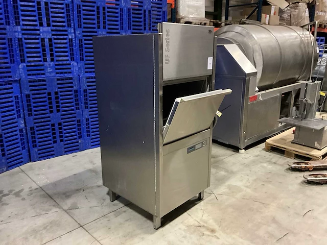 Winterhalter uf-m korvenvaatwasmachine - afbeelding 3 van  9