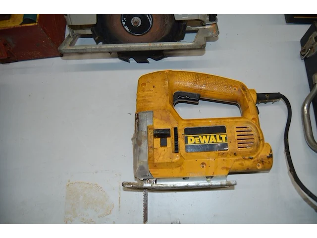 Wipzaag dewalt dw320k in koffer - afbeelding 3 van  4