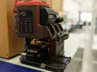 Wire id printer applicator brady + draadknipper komax - afbeelding 5 van  10