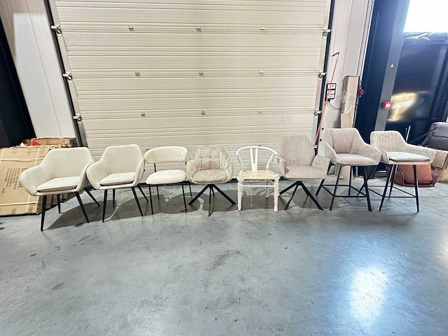 Wit / beige mix set eetkamerstoelen (9x) - afbeelding 1 van  7
