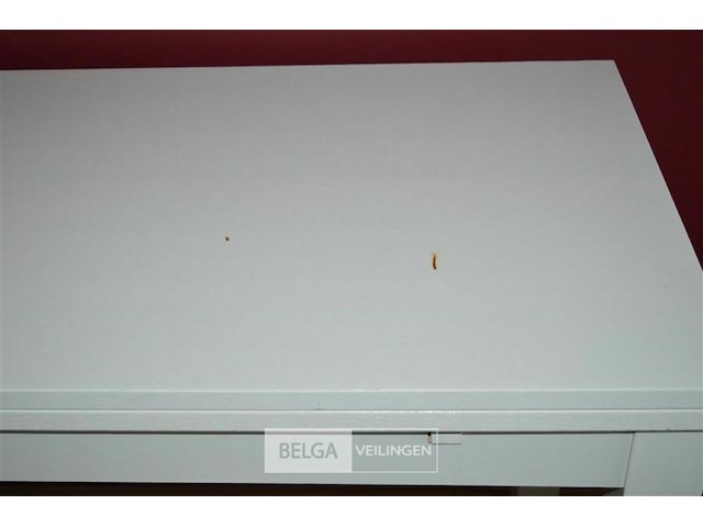 Wit klaptafeltje licht beschadigd - afbeelding 2 van  2