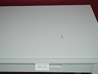 Wit klaptafeltje licht beschadigd - afbeelding 2 van  2