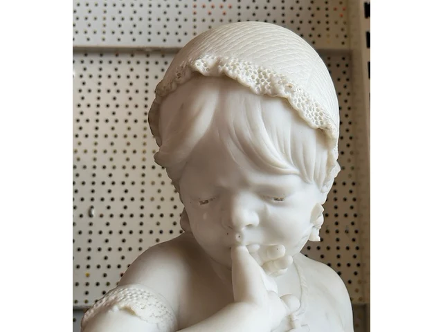 Wit marmeren beeld adolphe maubach - afbeelding 1 van  8
