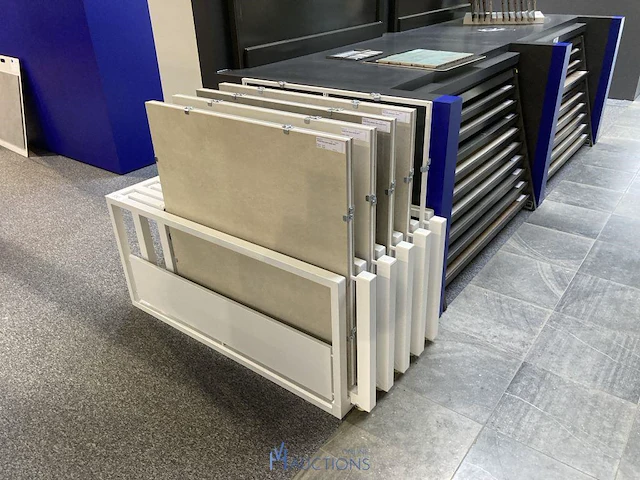 Wit metalen tegeldisplay - afbeelding 3 van  3