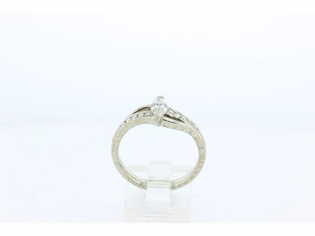 Witgouden fantasiering met marquise diamant - afbeelding 4 van  4