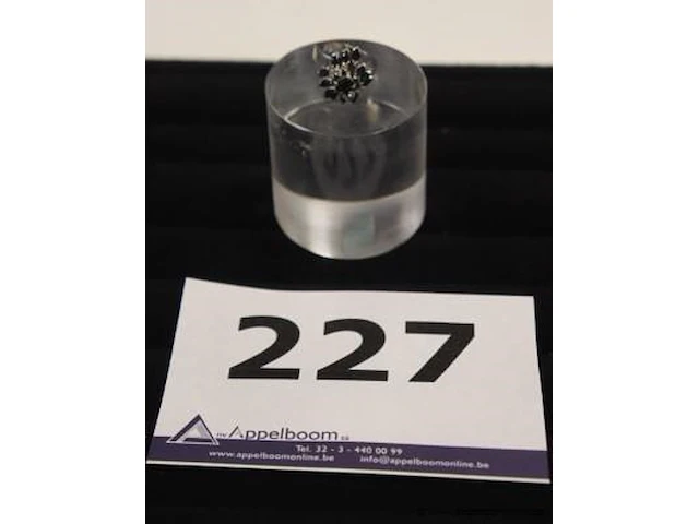 Witgouden ring (750) vv saphier en briljant - afbeelding 1 van  4