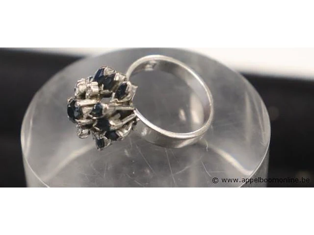 Witgouden ring (750) vv saphier en briljant - afbeelding 2 van  4