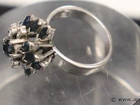 Witgouden ring (750) vv saphier en briljant - afbeelding 2 van  4