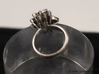 Witgouden ring (750) vv saphier en briljant - afbeelding 3 van  4