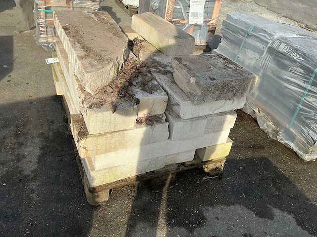 Witsteen op pallet - afbeelding 5 van  5