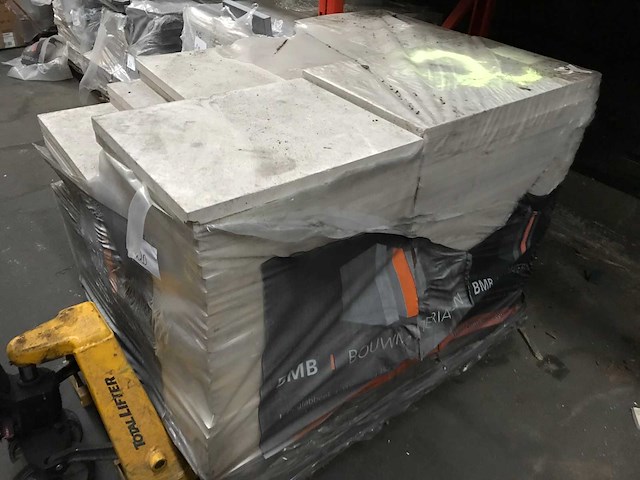 Witsteen tegels ca. 22,16m2 - afbeelding 1 van  2