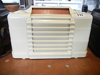 Witte bakelietradio carrsolon - afbeelding 1 van  2