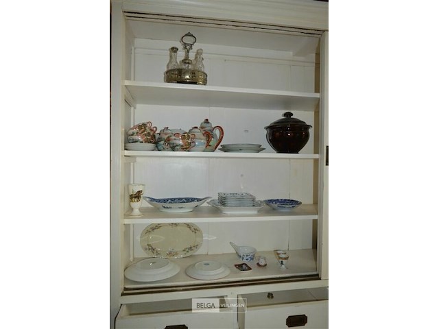 Witte buffetkast met schuifdeur - afbeelding 2 van  4