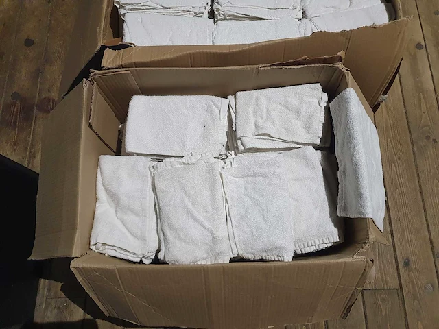 Witte handdoekjes (200x) - afbeelding 4 van  6