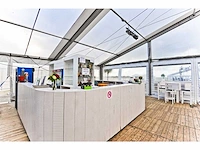 Witte houten beach bar 18 meter - afbeelding 2 van  8