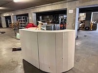 Witte houten beach bar 18 meter - afbeelding 3 van  8