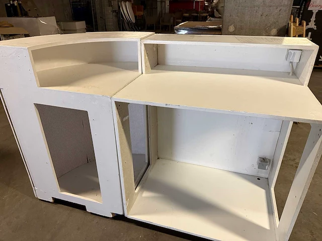 Witte houten beach bar 18 meter - afbeelding 4 van  8