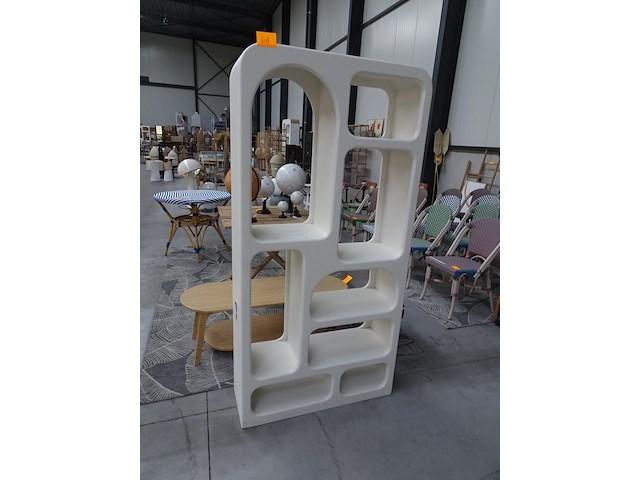 Witte kast - afbeelding 1 van  2