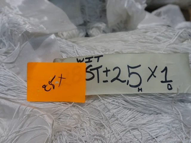 Witte koordgordijnen 25x 2,5x1m - afbeelding 2 van  2