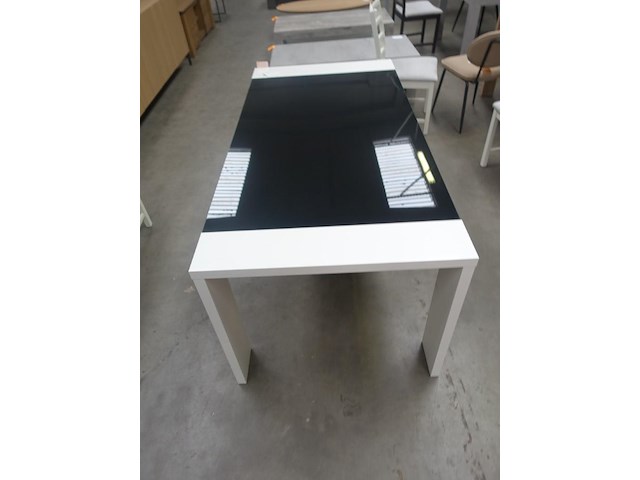 Witte tafel met zwart blad - afbeelding 3 van  3