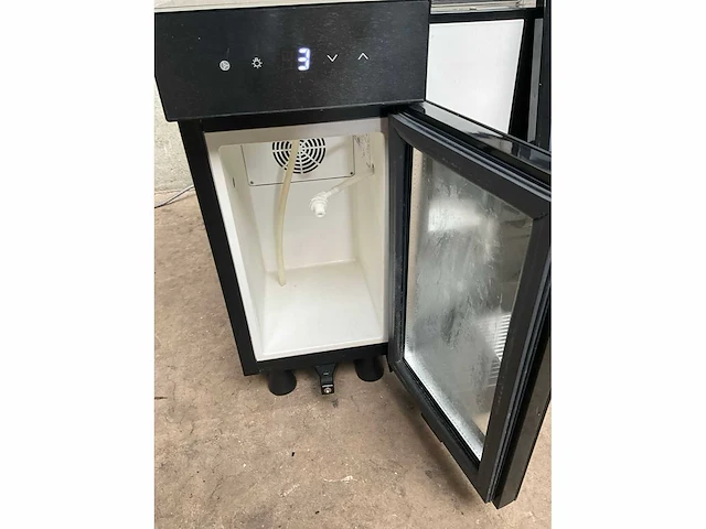Wmf 03.1120 bonen koffiemachine met melkkoeler - afbeelding 4 van  7