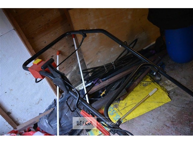 Wolf-garten elektrische verticuteermachine uv32ev - afbeelding 3 van  3